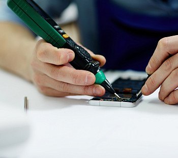 Точка по ремонт бытовой техники и электроники (планшеты, часы, гаджеты, ноутбуки)